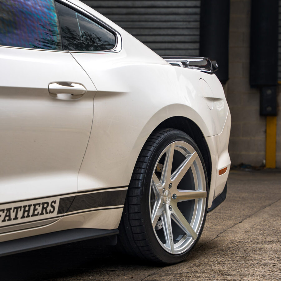 Ford Mustang GT Riviera RV177 Machine Silver Polished