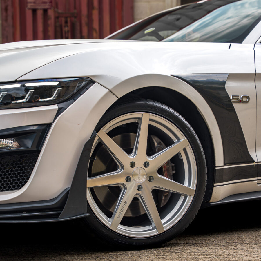 Ford Mustang GT Riviera RV177 Machine Silver Polished