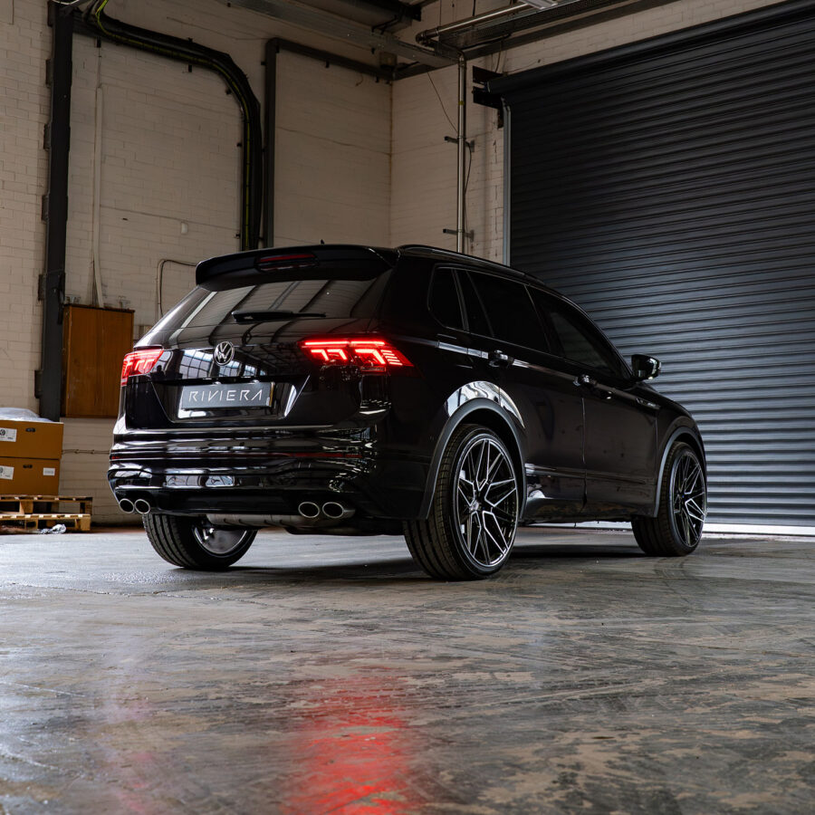 Volkswagen Tiguan R MK2 Riviera RF10 Black Polished Dark Tint