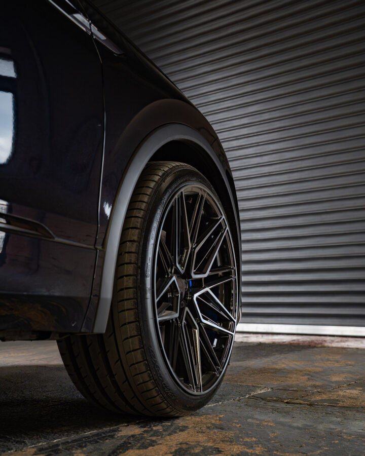 Volkswagen Tiguan R MK2 Riviera RF10 Black Polished Dark Tint