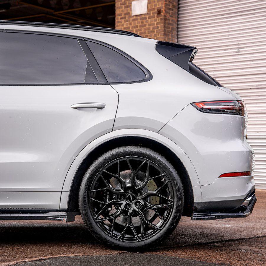 Porsche Cayenne Turbo E3 9Y Riviera RF108 Gloss Black