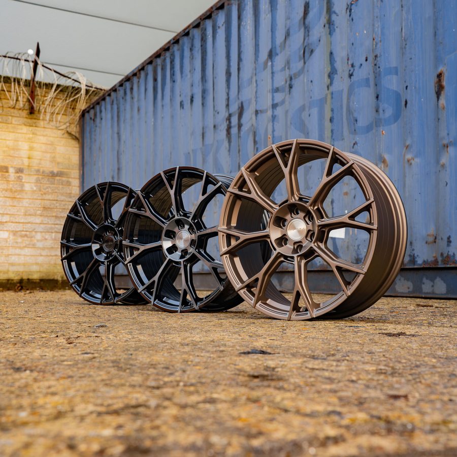 Riviera RF25 All Three Finishes