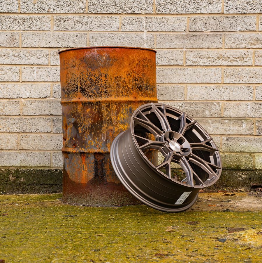 Riviera RF25 All Three Finishes