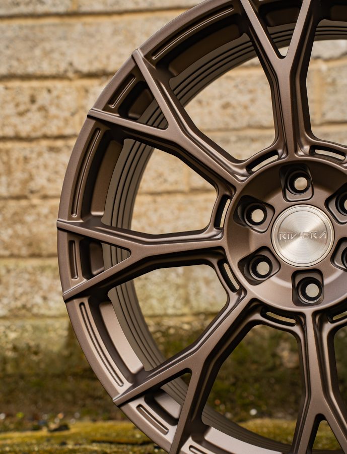 Riviera RF25 All Three Finishes