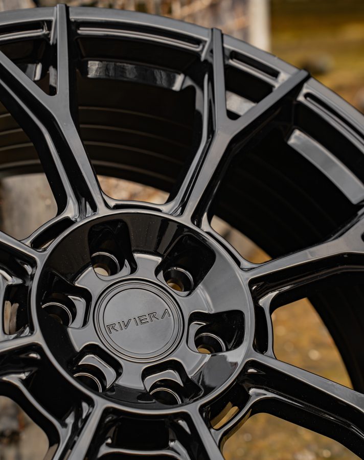 Riviera RF25 All Three Finishes