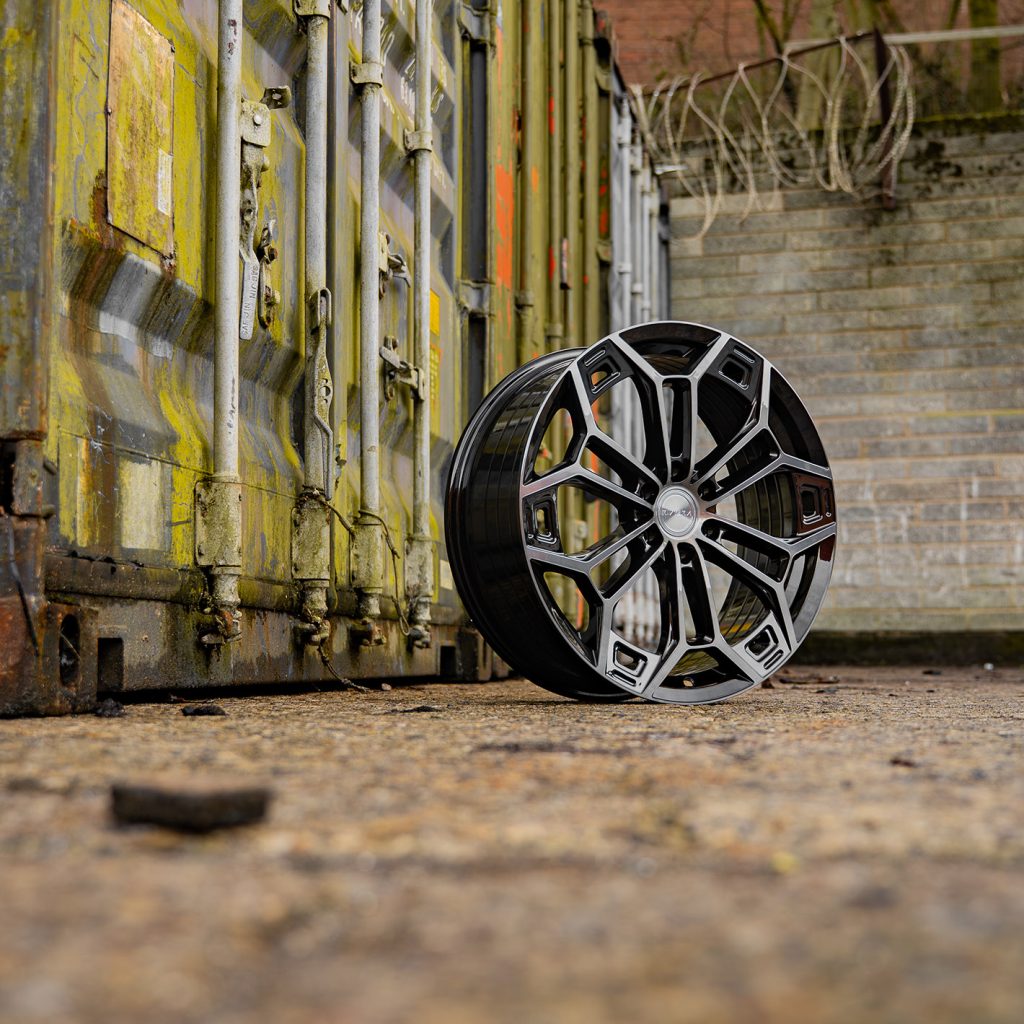 Riviera RF27 All Three Finishes