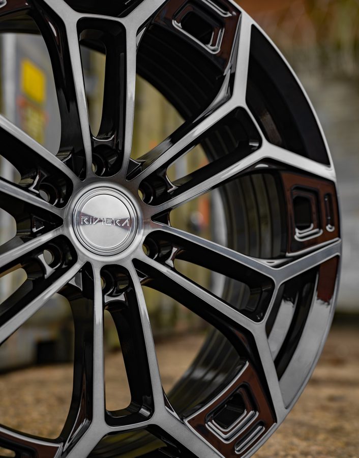 Riviera RF27 All Three Finishes