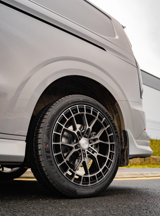 Ford Transit Custom MK2 Riviera RF26 Black Polished Dark Tint