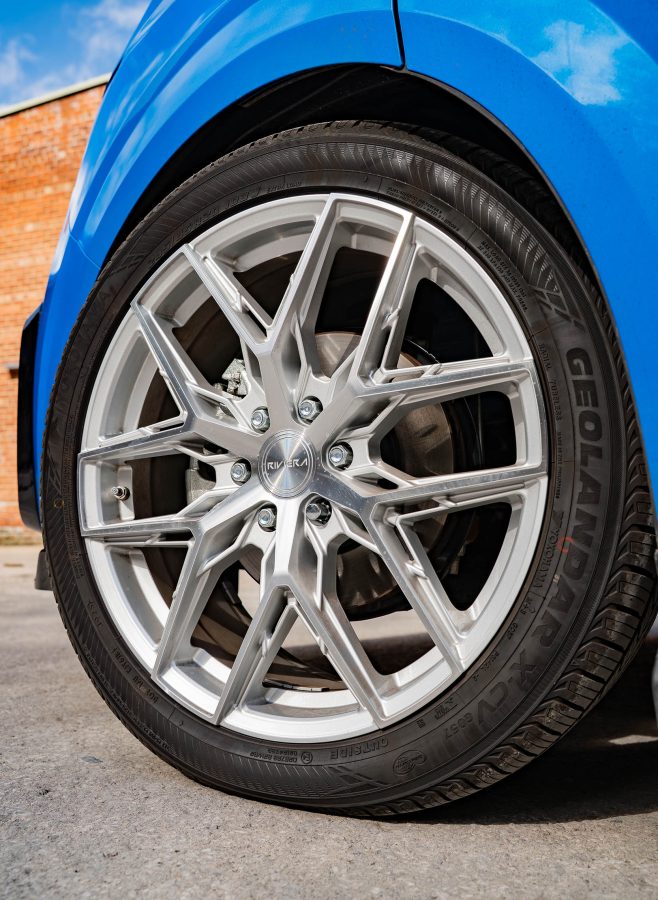 Volkswagen Transporter T7 Riviera RF16 Silver Polished