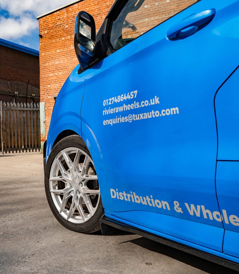 Volkswagen Transporter T7 Riviera RF16 Silver Polished